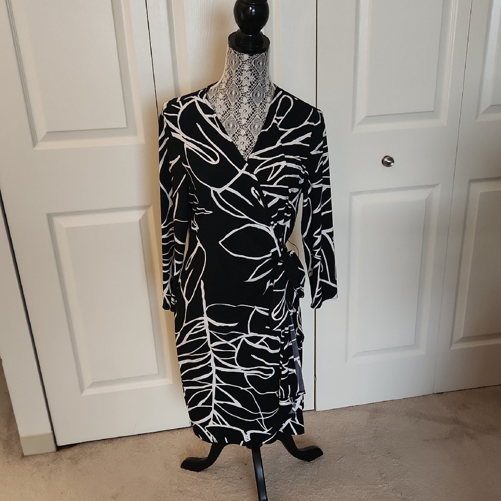 Donna Morgan Black and White Wrap Dress